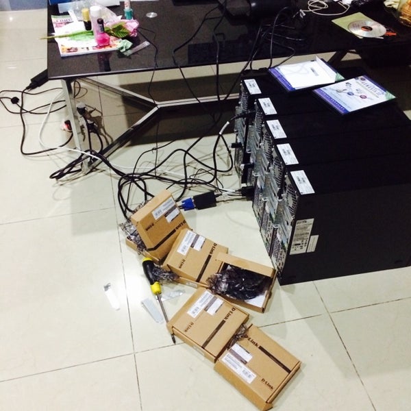 Роботизированная сварочная ячейка. Atoll "l'araignee - mal". Arc engineering. Сварочный робот fanuc. Persian gulf complex.