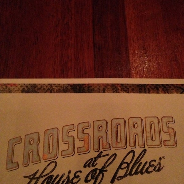 รูปภาพถ่ายที่ House of Blues Restaurant &amp; Bar โดย Sarina ✂💘 เมื่อ 2/15/2013