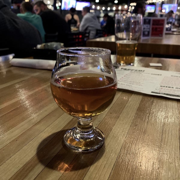 Photo taken at Scottsdale Beer Company by Hector R. on 12/12/2019