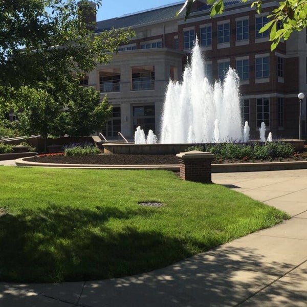 Photo taken at University of Illinois by Aaron E. on 8/8/2017