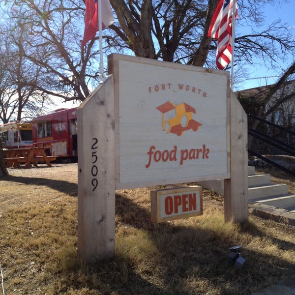 1/3/2013 tarihinde Michael P.ziyaretçi tarafından Fort Worth Food Park'de çekilen fotoğraf