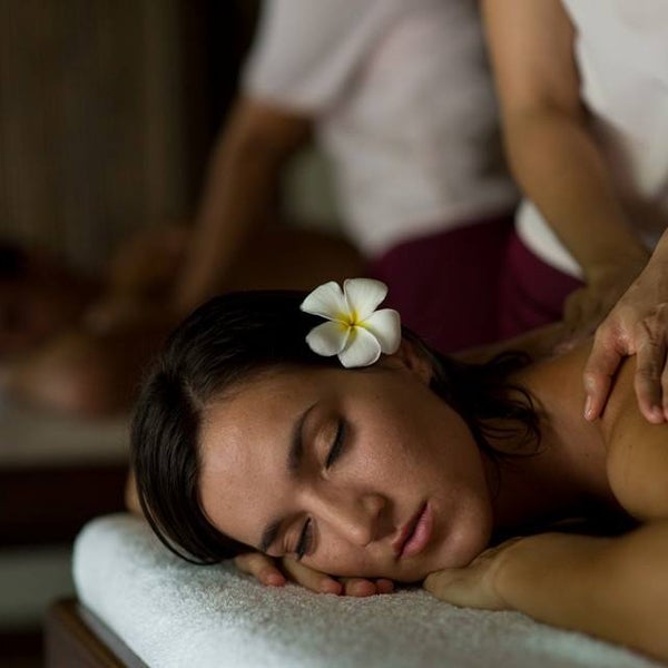 Foto scattata a Ka Lima Hana Kukui &quot;Hawaiian Massage Therapy&quot; da Ka Lima Hana Kukui &quot;Hawaiian Massage Therapy&quot; il 9/17/2014