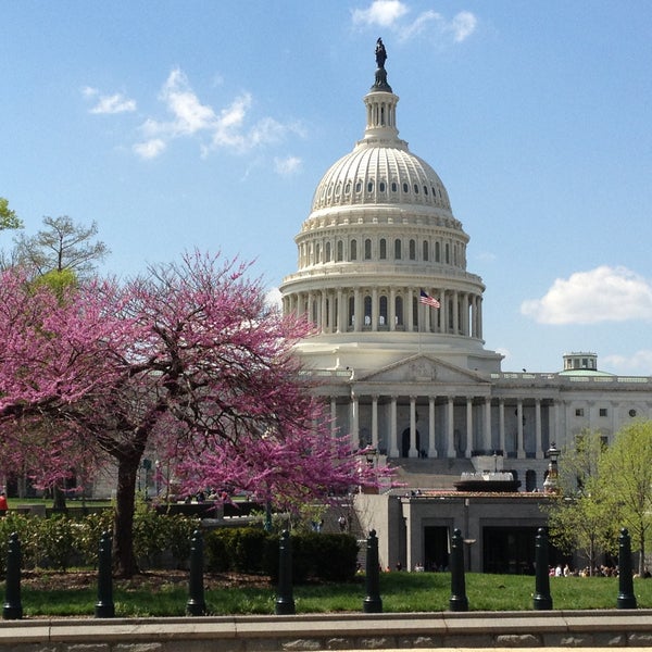 Foto tirada no(a) United States Capitol por Flo R. em 4/13/2013
