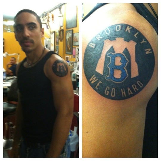 Foto diambil di Brooklyn Tattoo oleh Bryan O. pada 9/27/2013