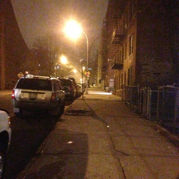 Photos at MTA Subway Norwood/205th St (D) Norwood Bainbridge Ave