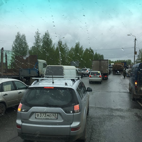 Сниму коминтерн киров. Сниму коминтерн киров. Павла корчагина 60 киров. Пятерочка киров торфяная 9. Киров коминтерн фото.