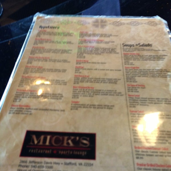 2/1/2013에 GoLacey Go님이 Mick&#39;s Restaurant &amp; Sports Lounge에서 찍은 사진