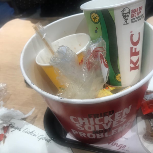 Foto tomada en KFC  por AveragePotato el 9/3/2019