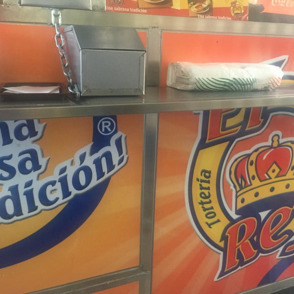 Tortas "El Rey" Walmart Muñoz