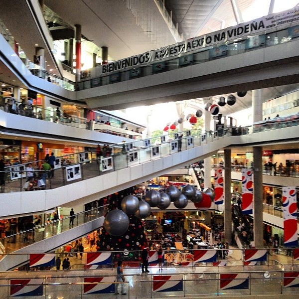 Снимок сделан в Millennium Mall пользователем Enrique C. 12/23/2012