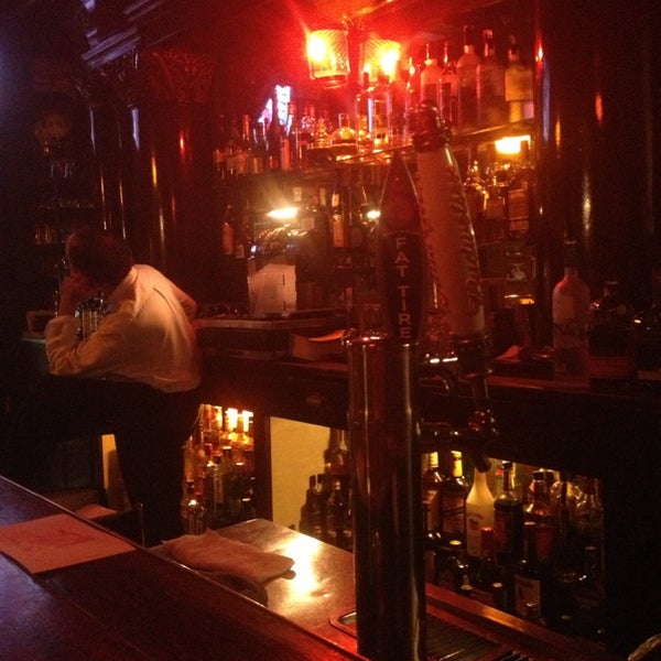 Das Foto wurde bei Valley Inn Restaurant &amp; Bar von Theodore G. am 8/19/2013 aufgenommen