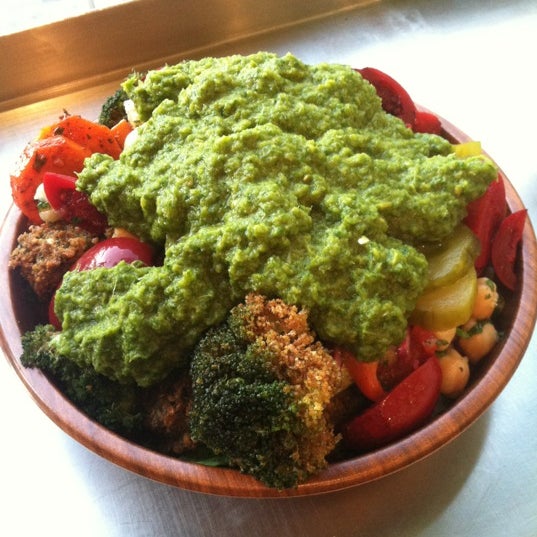 Photo taken at Maoz Vegetarian by Sarah L. on 11/21/2012