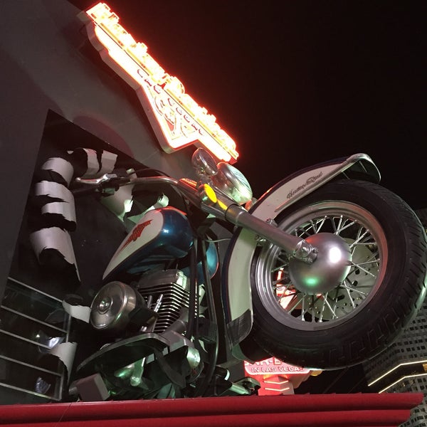 11/29/2015에 Diana D.님이 Harley-Davidson Cafe에서 찍은 사진