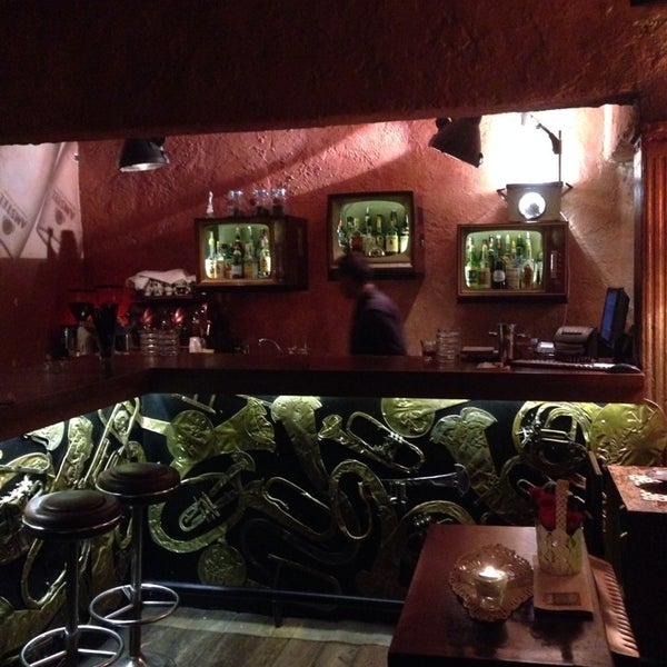 8/14/2014 tarihinde Zeynep S.ziyaretçi tarafından Melin Bar'de çekilen fotoğraf