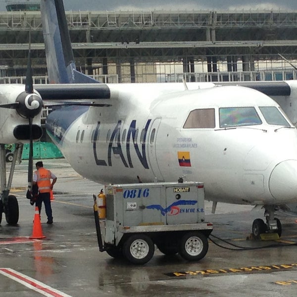 5/21/2013에 Jorge Eduardo M.님이 Aeropuerto Internacional El Dorado (BOG)에서 찍은 사진