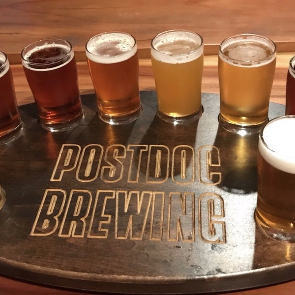 Foto tirada no(a) Postdoc Brewing Company por Dene G. em 6/15/2019