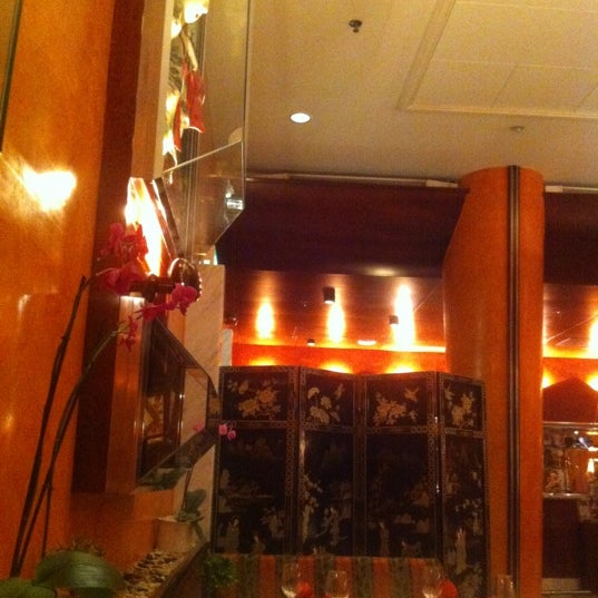 รูปภาพถ่ายที่ Ресторан &quot;Чопстикс&quot; / Chopsticks Restaurant โดย Ruben A. เมื่อ 11/11/2012