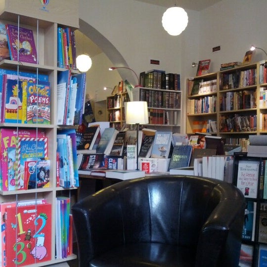 Снимок сделан в The English Bookshop пользователем Adam V. 9/30/2012