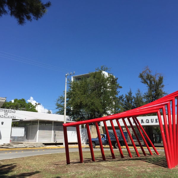 Photo taken at Centro Universitario de Arte, Arquitectura y Diseño (CUAAD Huentitán) by Roman C. on 3/11/2015