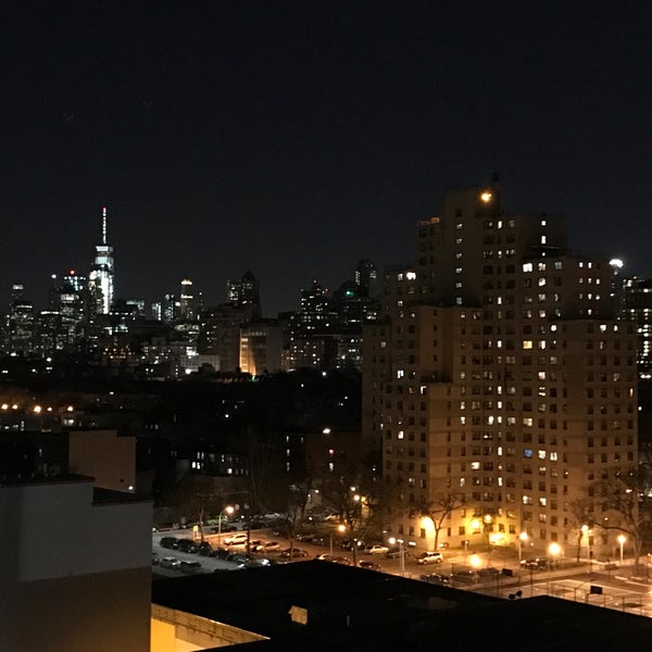 1/21/2018 tarihinde Alex F.ziyaretçi tarafından Fairfield Inn &amp; Suites By Marriott New York Brooklyn'de çekilen fotoğraf