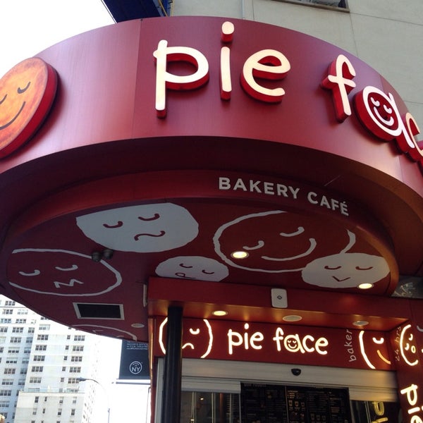 รูปภาพถ่ายที่ Pie Face โดย Cass C. เมื่อ 10/21/2013