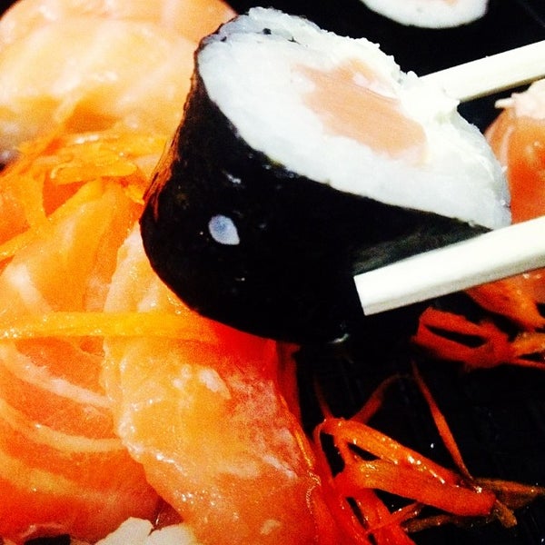 Foto diambil di Sushi in Kasa Delivery oleh Miguel J. pada 1/12/2014