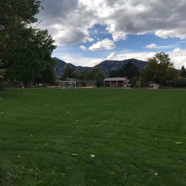 Keewaydin Meadows Park Playground in Boulder