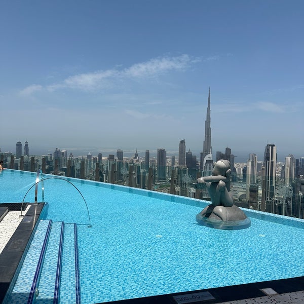Das Foto wurde bei SLS Dubai Hotel &amp; Residences von Noura am 5/5/2024 aufgenommen