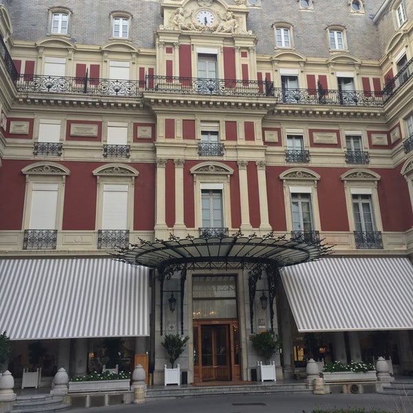 Photo taken at Hôtel du Palais by Follow K. on 3/11/2017