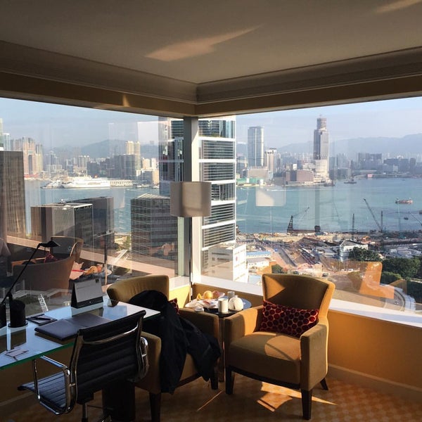 Photo prise au JW Marriott Hotel Hong Kong par Follow K. le11/29/2016