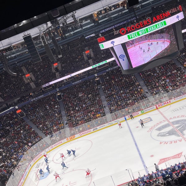 Снимок сделан в Rogers Arena пользователем Follow K. 10/25/2022