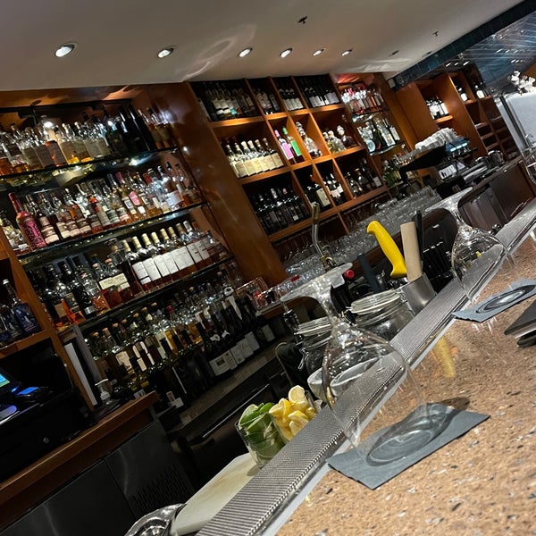 Money Talks Raw Bar