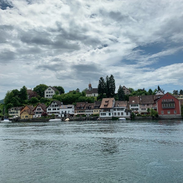 Foto diambil di Stein am Rhein oleh Lisa S. pada 6/4/2021