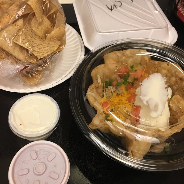 10/6/2018 tarihinde Galen D.ziyaretçi tarafından Carolina&#39;s Mexican Food'de çekilen fotoğraf