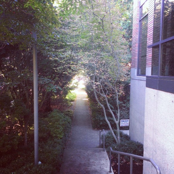 Microsoft Redwest Building D Overlake 5600 148th Ave NE