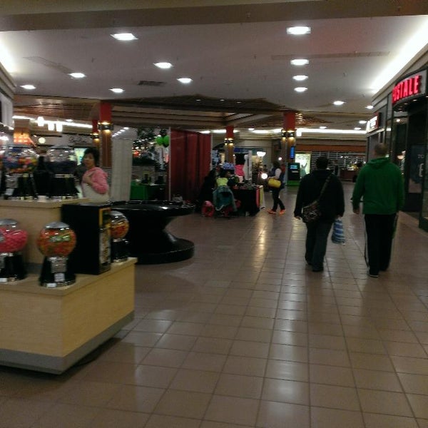3/16/2014 tarihinde Matthewziyaretçi tarafından Everett Mall'de çekilen fotoğraf