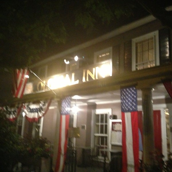 7/20/2013 tarihinde Tim C.ziyaretçi tarafından Colonial Inn'de çekilen fotoğraf