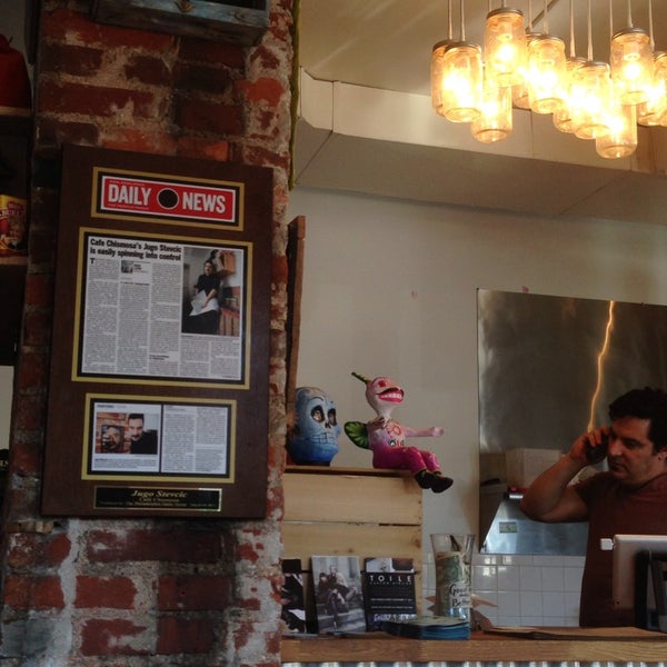 1/18/2014 tarihinde Nigel R.ziyaretçi tarafından Cafe Chismosa'de çekilen fotoğraf