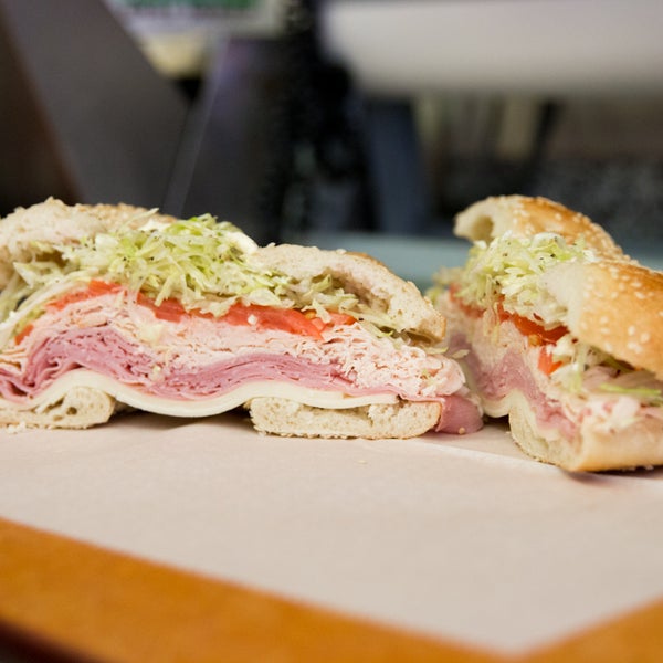 Bagelwich Bagel Bakery & Deli 652 Bloomfield Ave