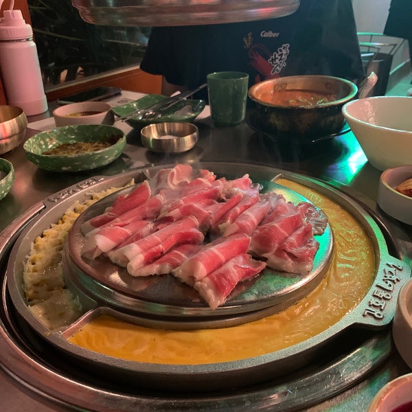 12/31/2019 tarihinde Lien D.ziyaretçi tarafından Baekjeong Irvine'de çekilen fotoğraf