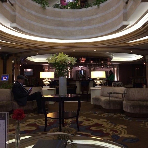 รูปภาพถ่ายที่ Best Western Premier Senator Hotel Istanbul โดย Merry A. เมื่อ 4/12/2014