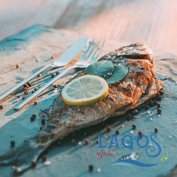 Foto tirada no(a) Lagos Balık Restaurant por Lagos Balık Restaurant em 7/19/2017