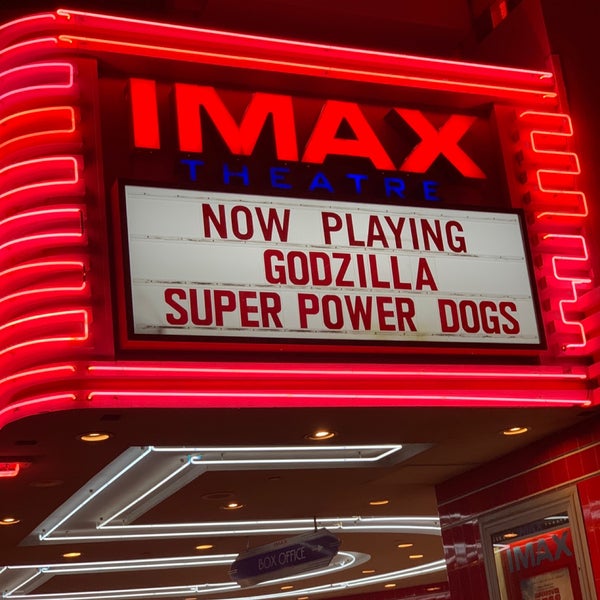 Foto scattata a Esquire IMAX Theatre da Cliff A. il 6/5/2019