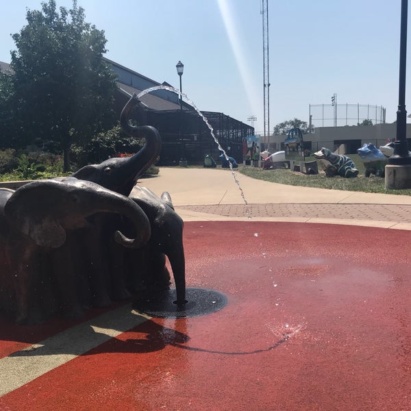 Columbian Park Zoo Zoo in Lafayette