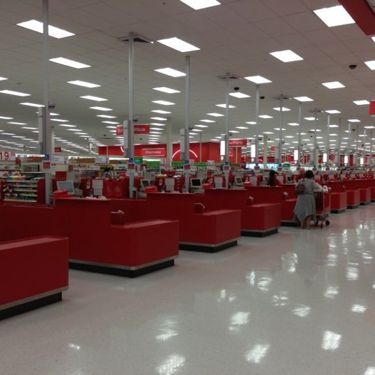Super Target Moreno Valley, CA'da fotoğraflar