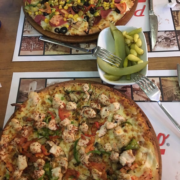 Foto scattata a Pizza Uno da Cagdas Y. il 1/25/2019