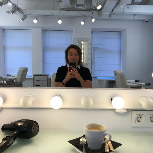7/8/2017にSofi V.がhaze hairdressing barで撮った写真