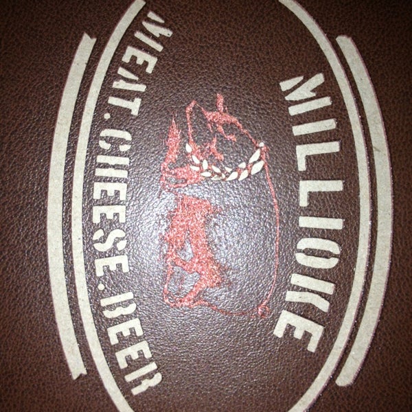 9/4/2013 tarihinde Jessica N.ziyaretçi tarafından Millioke Meat. Cheese. Beer.'de çekilen fotoğraf