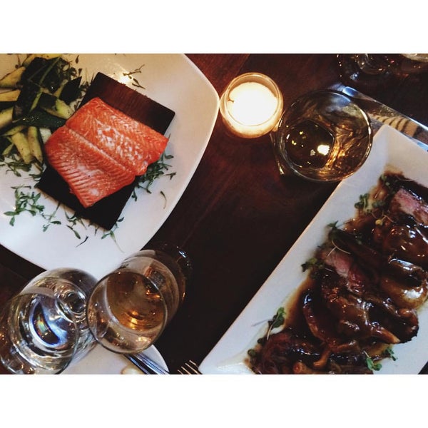 Foto tirada no(a) The Porterhouse at Fraunces Tavern por Olivia A. em 9/14/2015