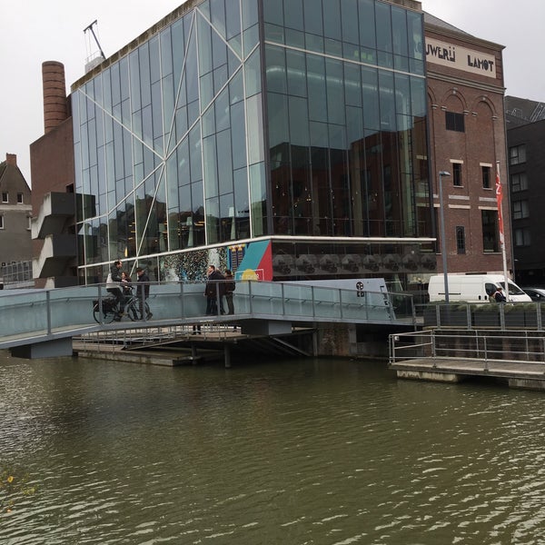 Photo taken at Lamot Congres- en Erfgoedcentrum by Stijn B. on 11/14/2015